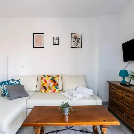 Jupiter Moon Apartment *